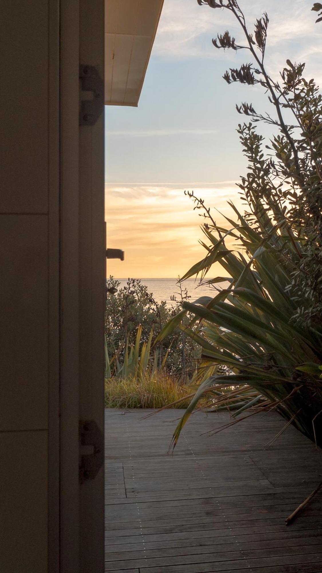 Seascapes Waterfront 3 Villa Paraparaumu Exterior photo